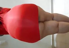 انگشت فیلم سکسی برادر و خواهر گربه در حالی که پا مکیده است