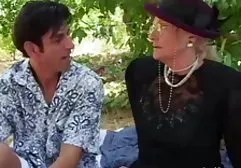 بیدمشک و بوش sex خواهر و برادر